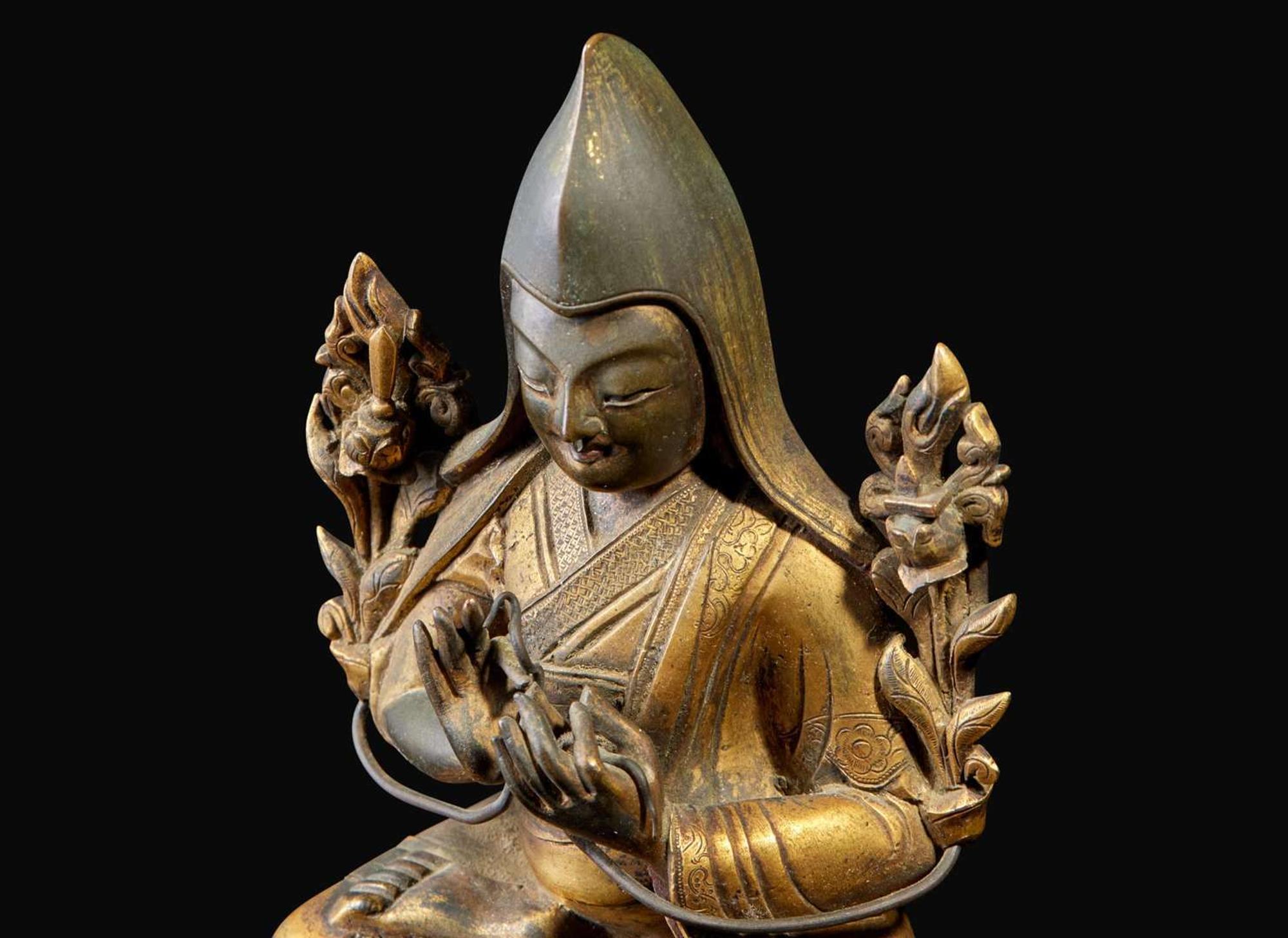 A Tibeto-Chinese gilt bronze seated figure of Tsong Khapa, 18th century 藏傳佛教宗喀巴銅鎏金像 十八世紀