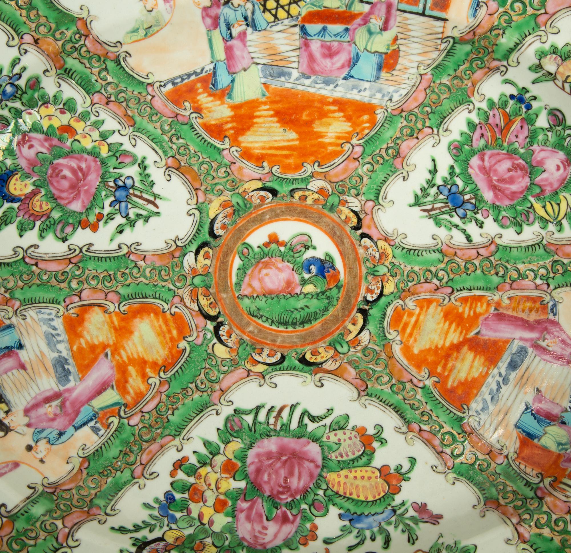 A Collection of Chinese Export Gold Medallion Porcelain — 19TH/20TH CENTURY