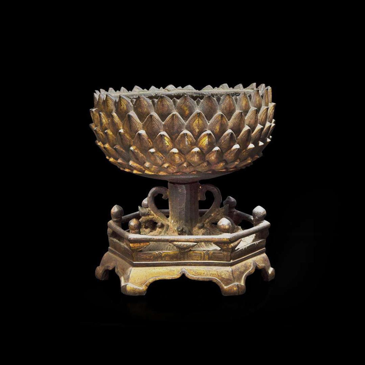 A Chinese gilt bronze lotus-form pedestal stand 銅鎏金蓮花座 Ming dynasty ?