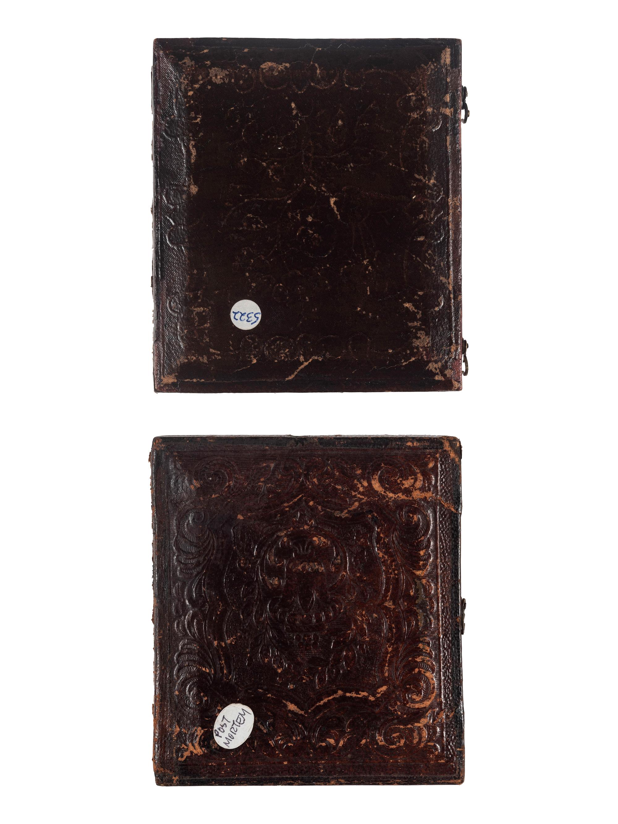 [EARLY PHOTOGRAPHY]. A group of 4 sixth plate postmortem daguerreotypes, incl. portraits of infants and a young girl.