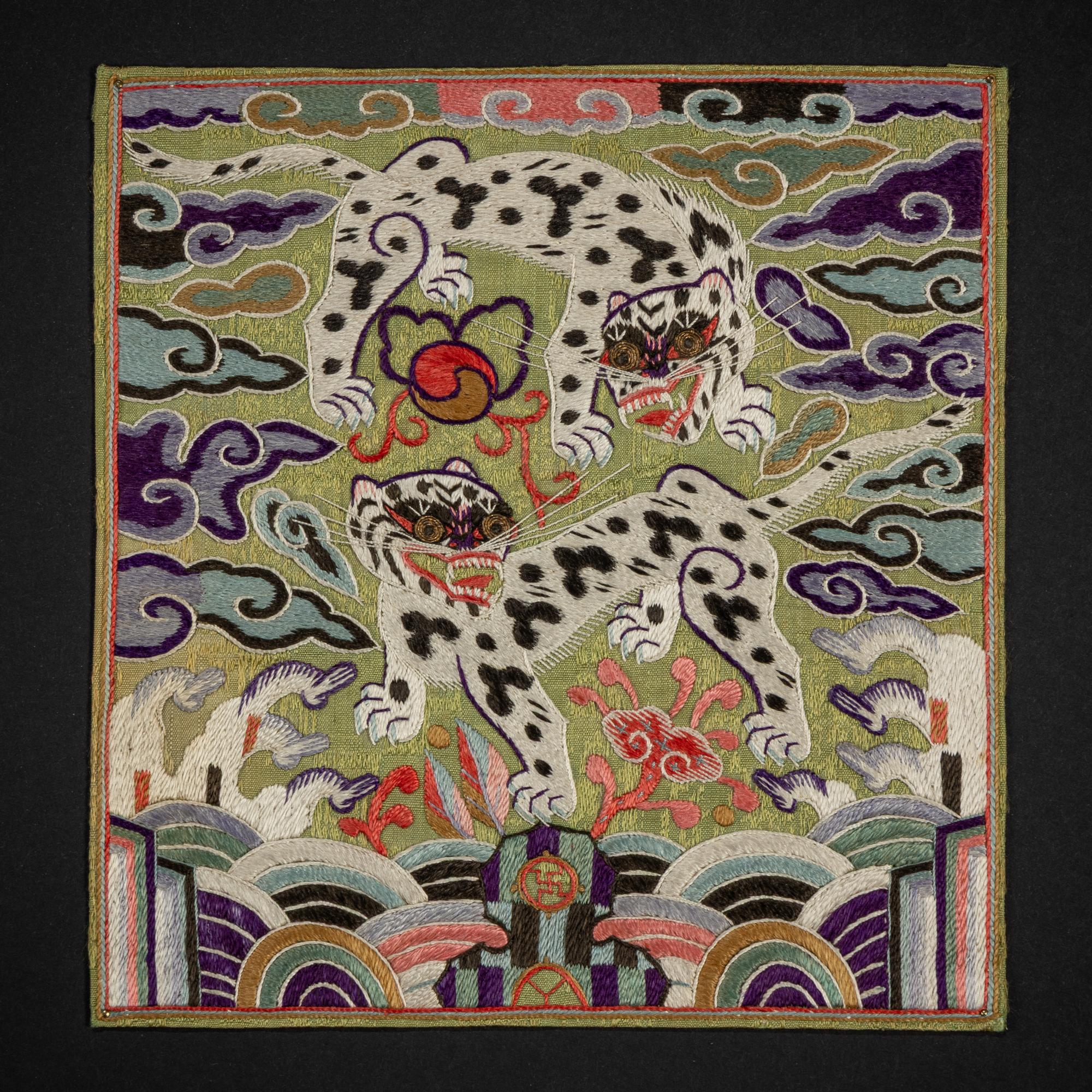 Two Korean 'Tigers' Rank Badges, Joseon Dynasty, 19th Century — 朝鮮王朝 武官虎紋補子兩種