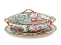 A Chinese Export Sauce Boat and Plate