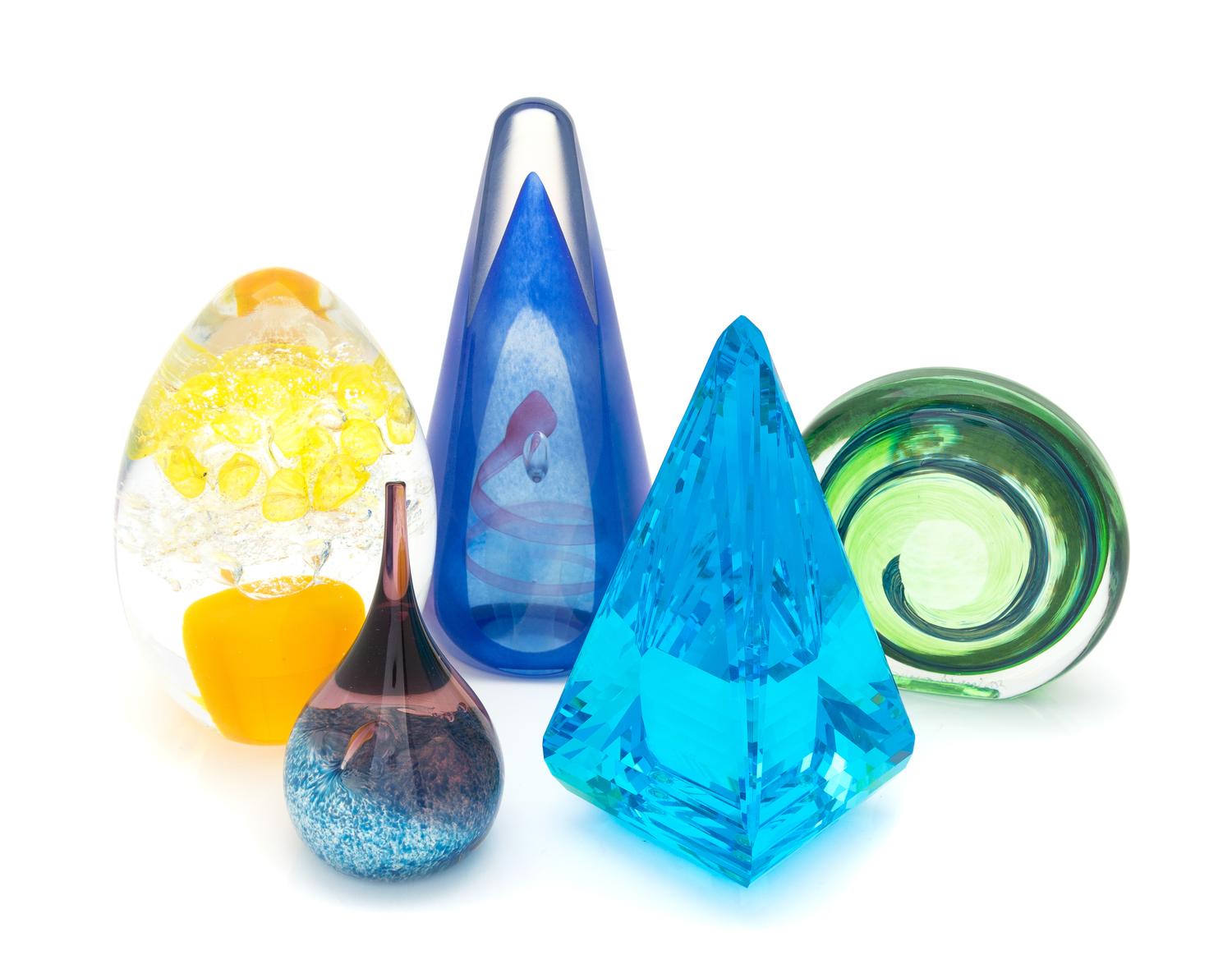 A Group of Five Glass Articles Height of tallest 6 1/4 inches