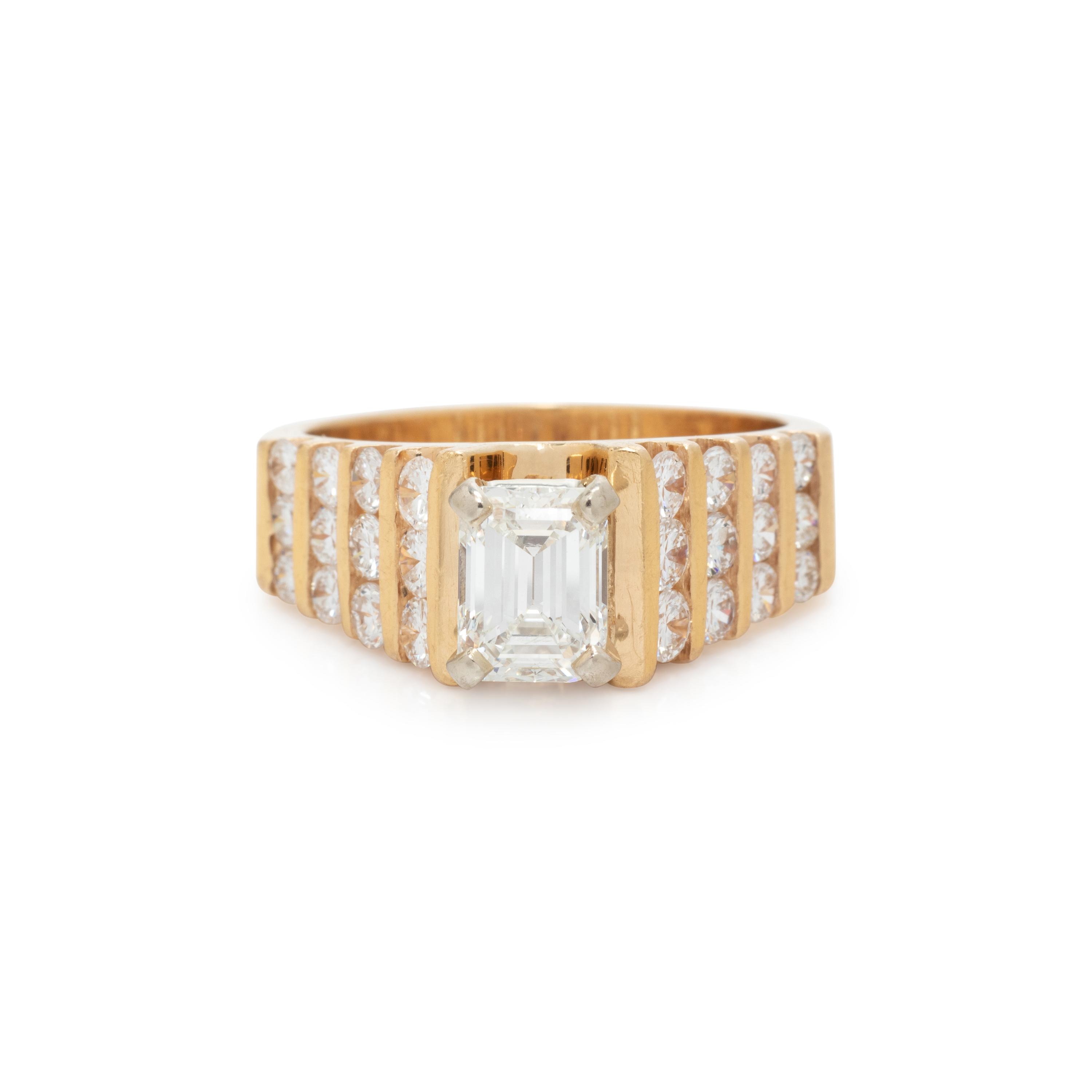 DIAMOND RING