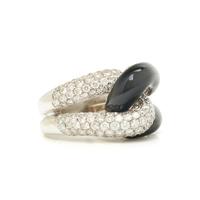 WHITE GOLD, DIAMOND AND BLACK ONYX RING