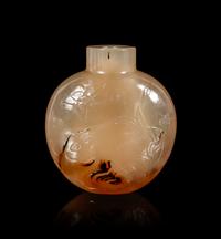 A Carved Agate Snuff Bottle