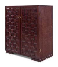 An Entourage L.A. Buenos Aires Cabinet
