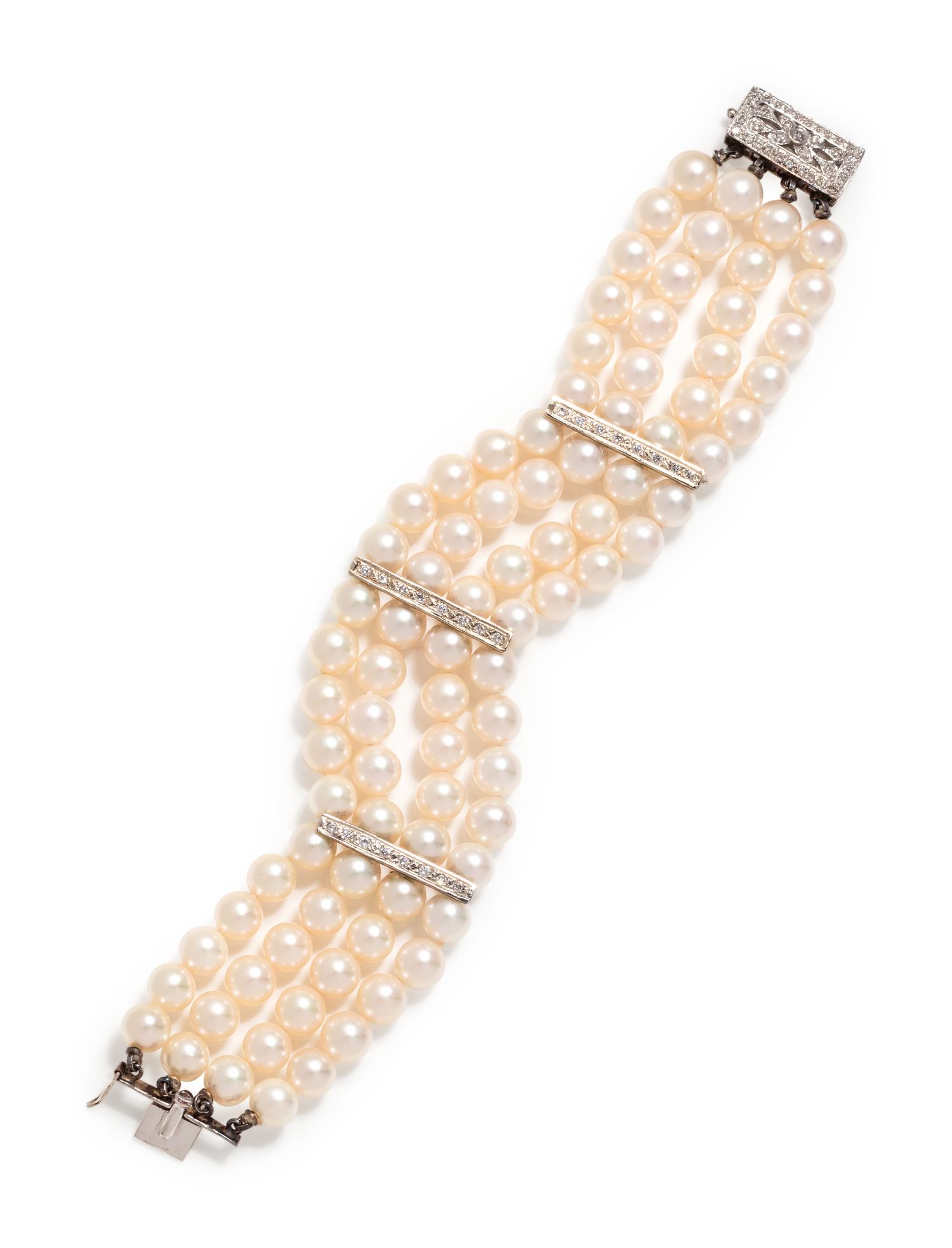 CULTURED PEARL AND DIAMOND BRACELET