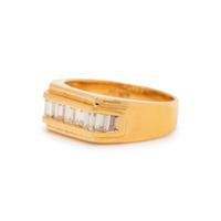 YELLOW GOLD AND DIAMOND RING