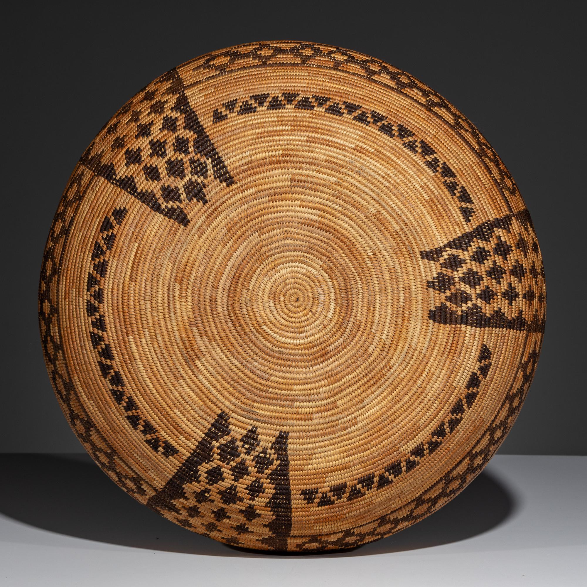 Exceptional Mono Basket, with Rattlesnake Bands