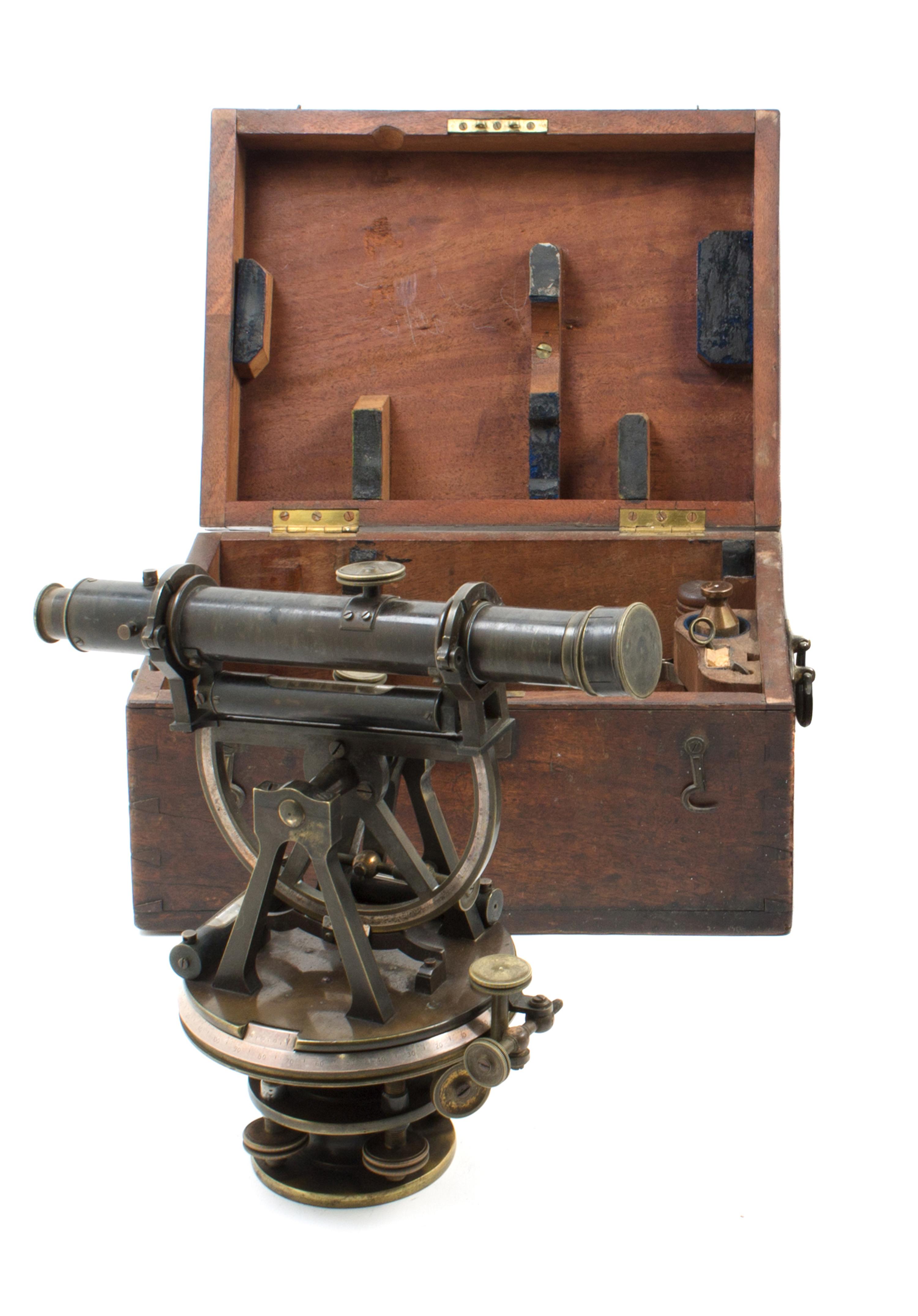 An English Brass Theodolite Length of scope 10 inches. — 19TH CENTURY