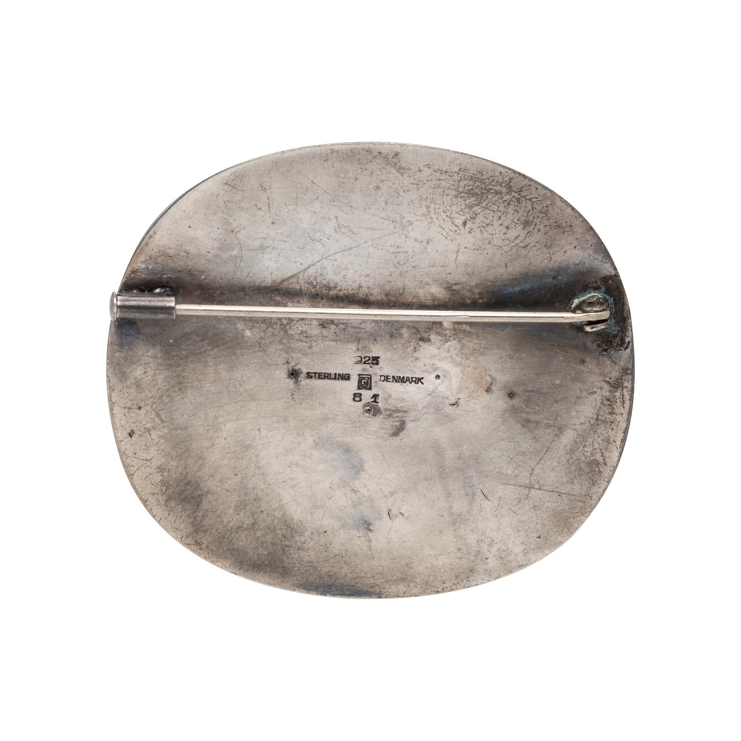 TWO FRATELLI PERUZZI PILL BOXES AND A GEORG JENSEN BROOCH