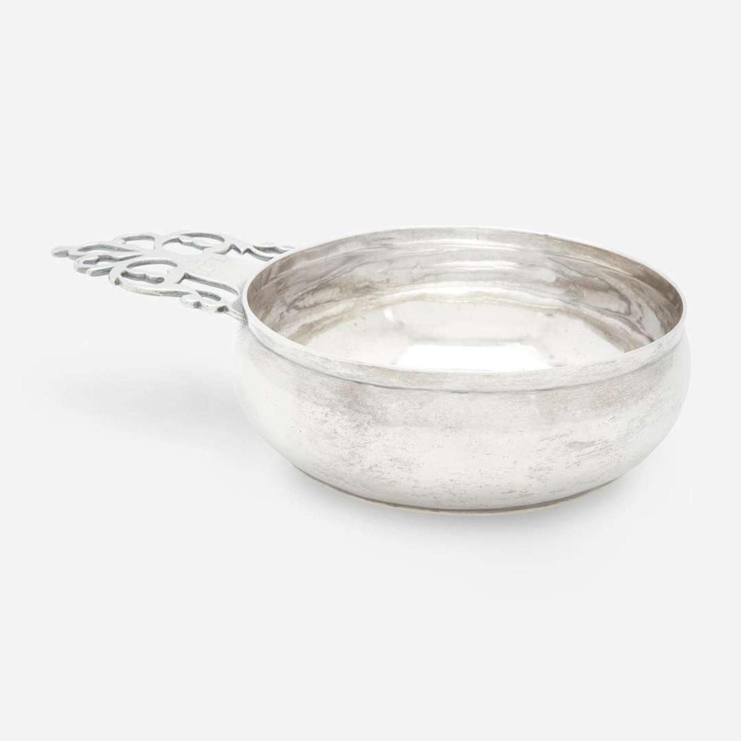 A silver porringer Jacob Hurd (1703-1758), Boston, MA, circa 1740