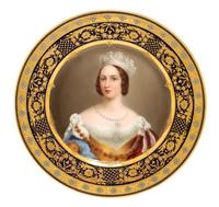 A Vienna Porcelain Cabinet Plate Diameter 9 1/2 inches. — 19TH CENTURY