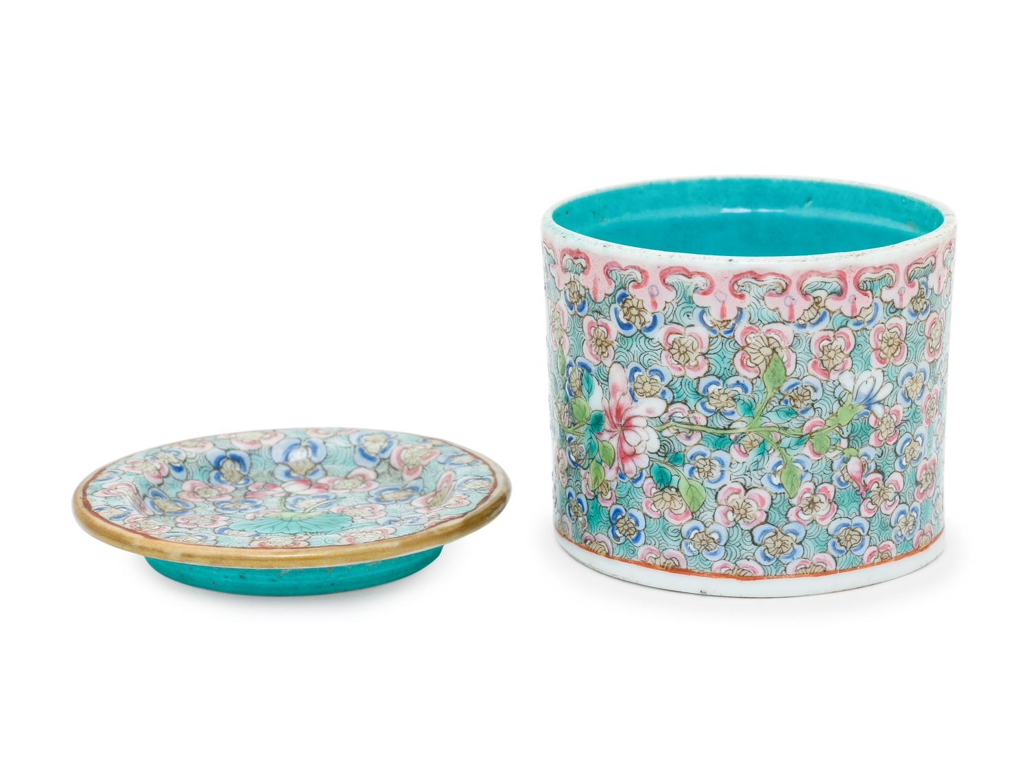 A Pair of Turquoise Ground Famille Rose 'Lotus' Cups and Covers