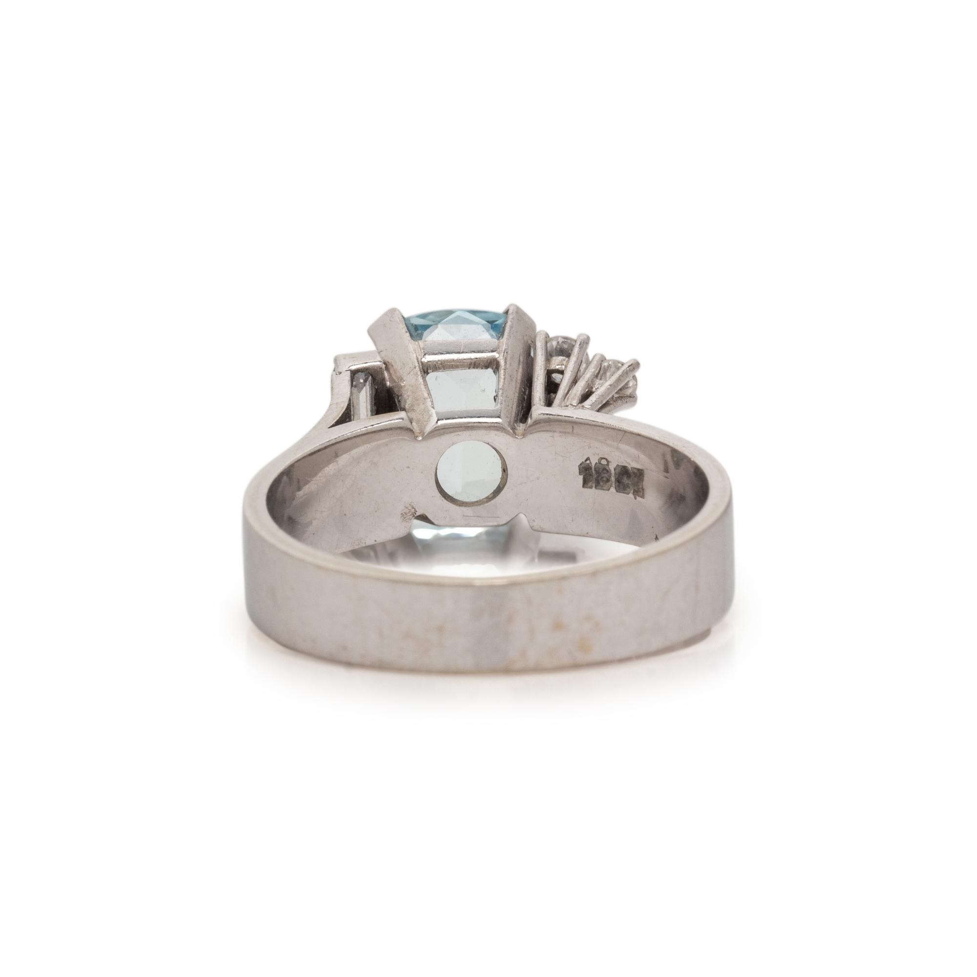 AQUAMARINE AND DIAMOND RING