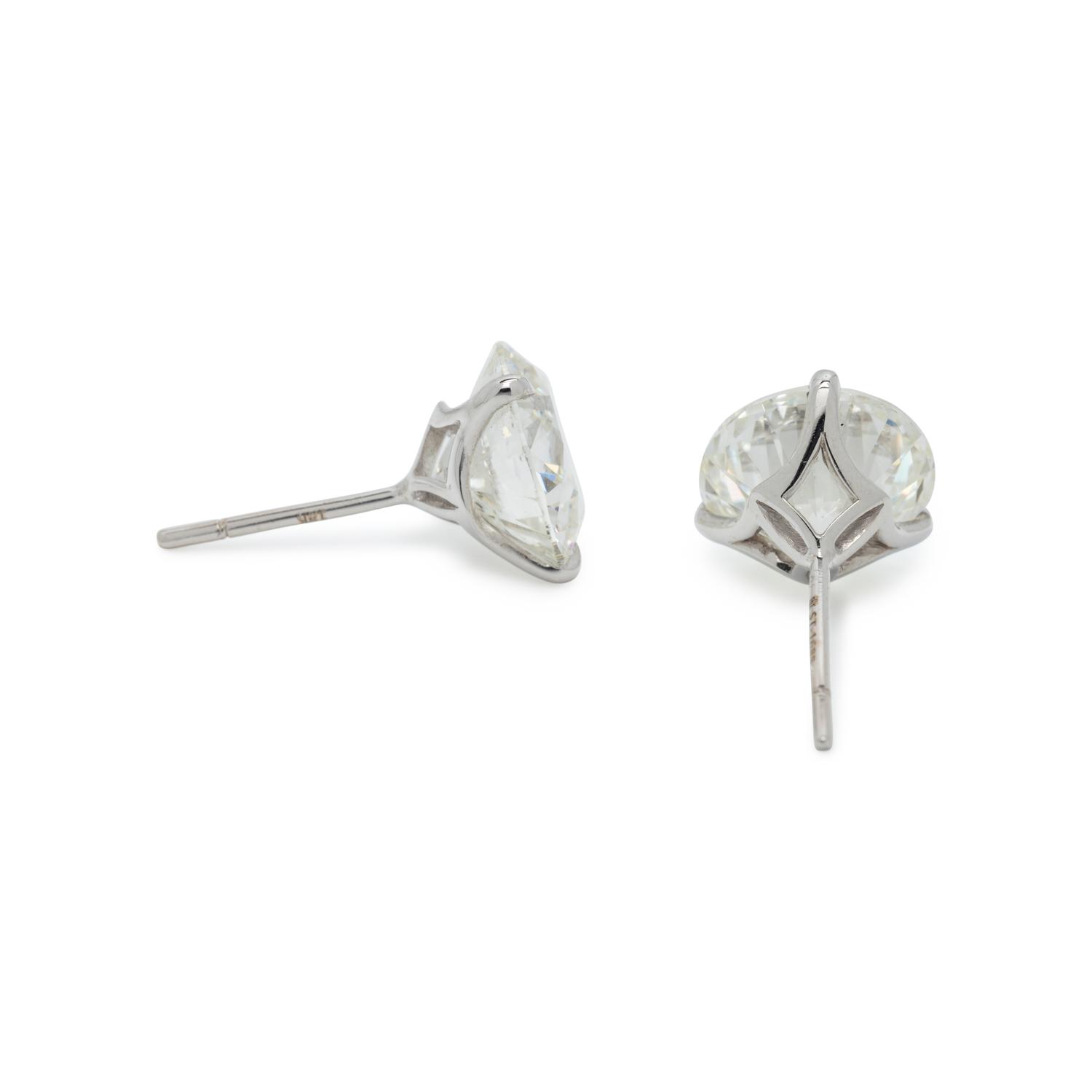 DIAMOND STUD EARRINGS