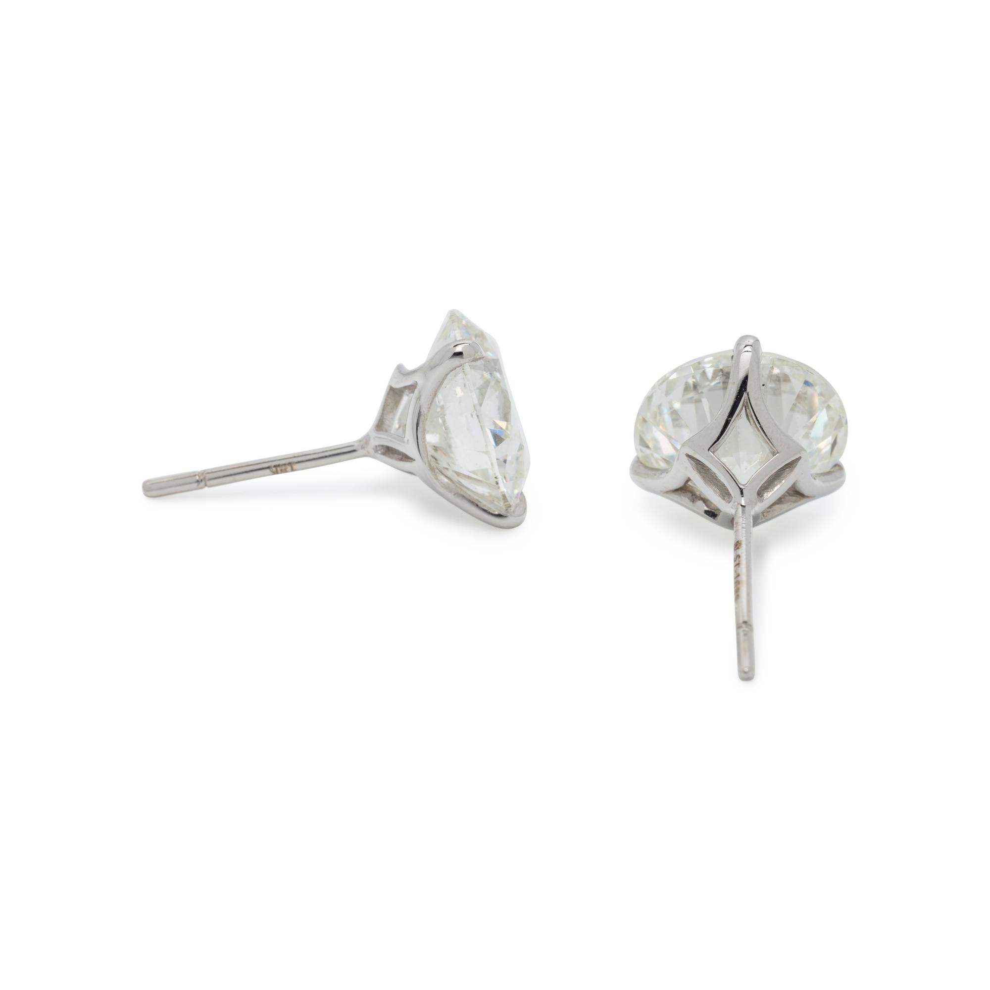 DIAMOND STUD EARRINGS