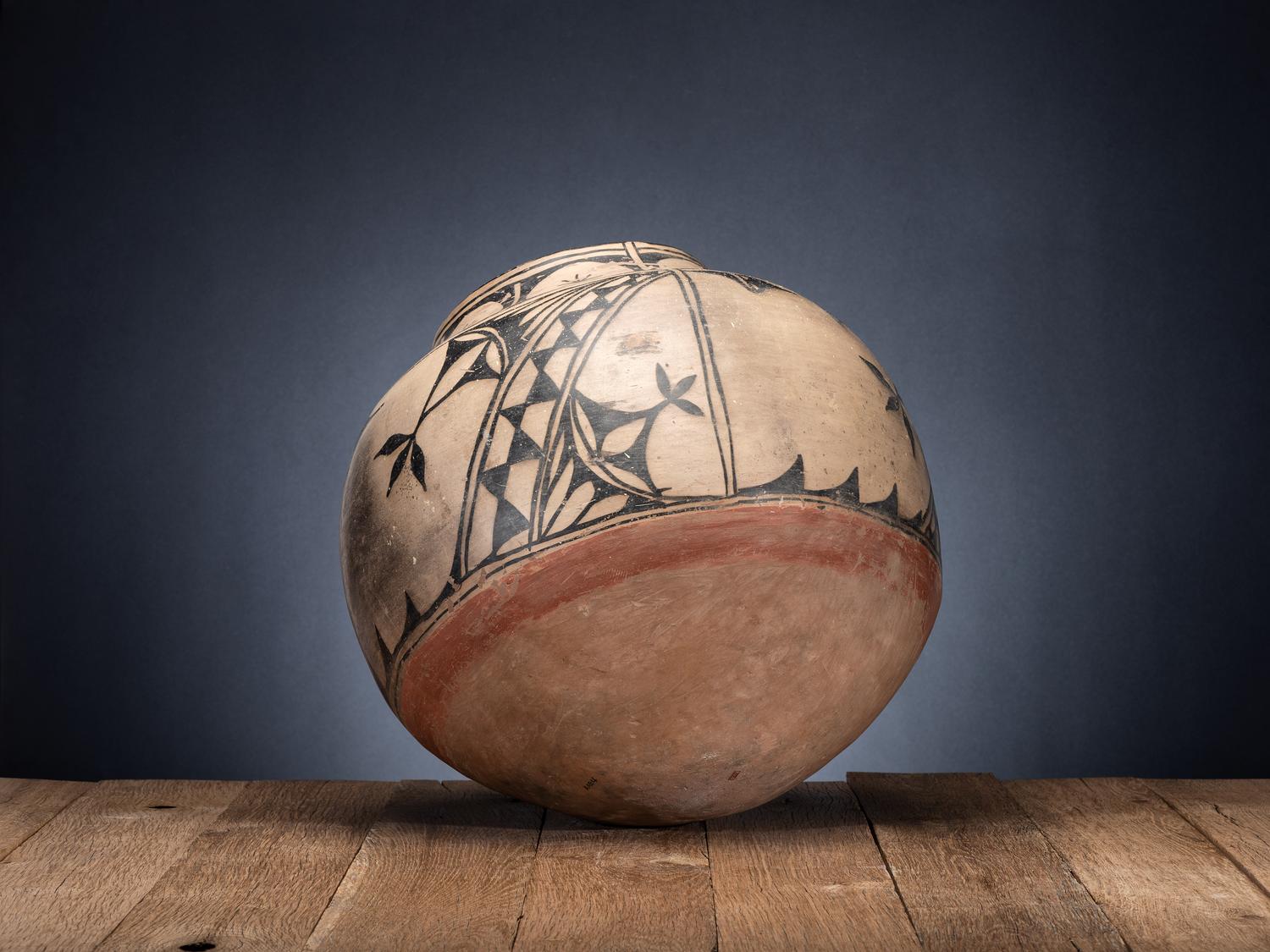 Large Cochiti Pottery Storage Jar
