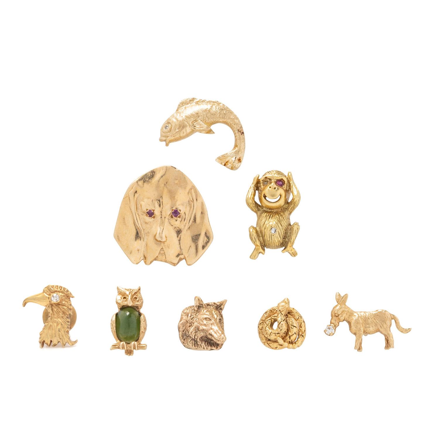 COLLECTION OF YELLOW GOLD TIE TACKS