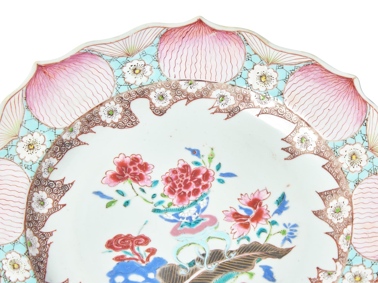 A Pair of Chinese Export Porcelain Plates