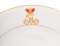 A Nicholas II Imperial Porcelain Factory Dinner Plate from the 'Petergof Farm Palace' Service