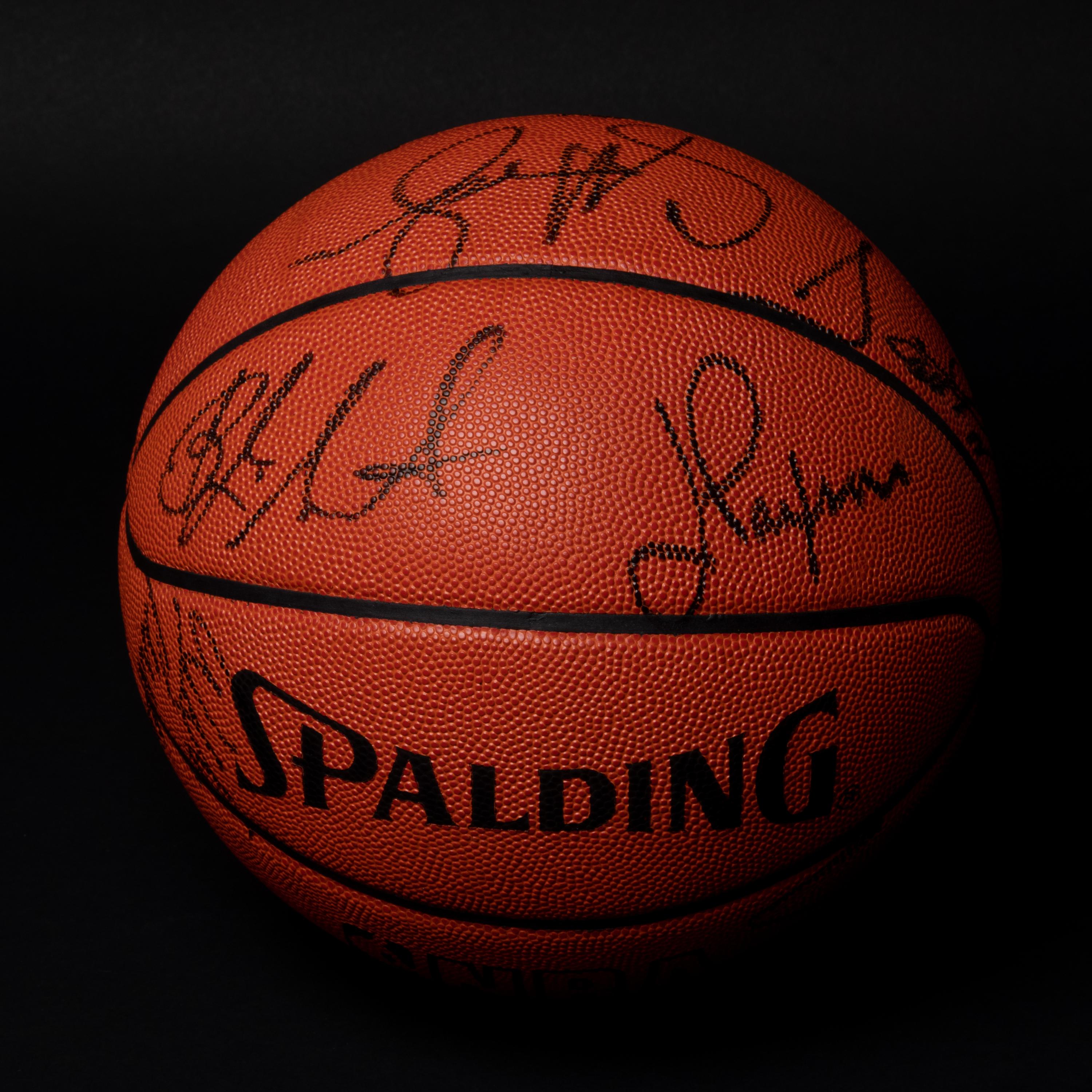 A 1990-91 Michael Jordan and Chicago Bulls Team Signed Basketball (11 Signatures, Beckett LOA),