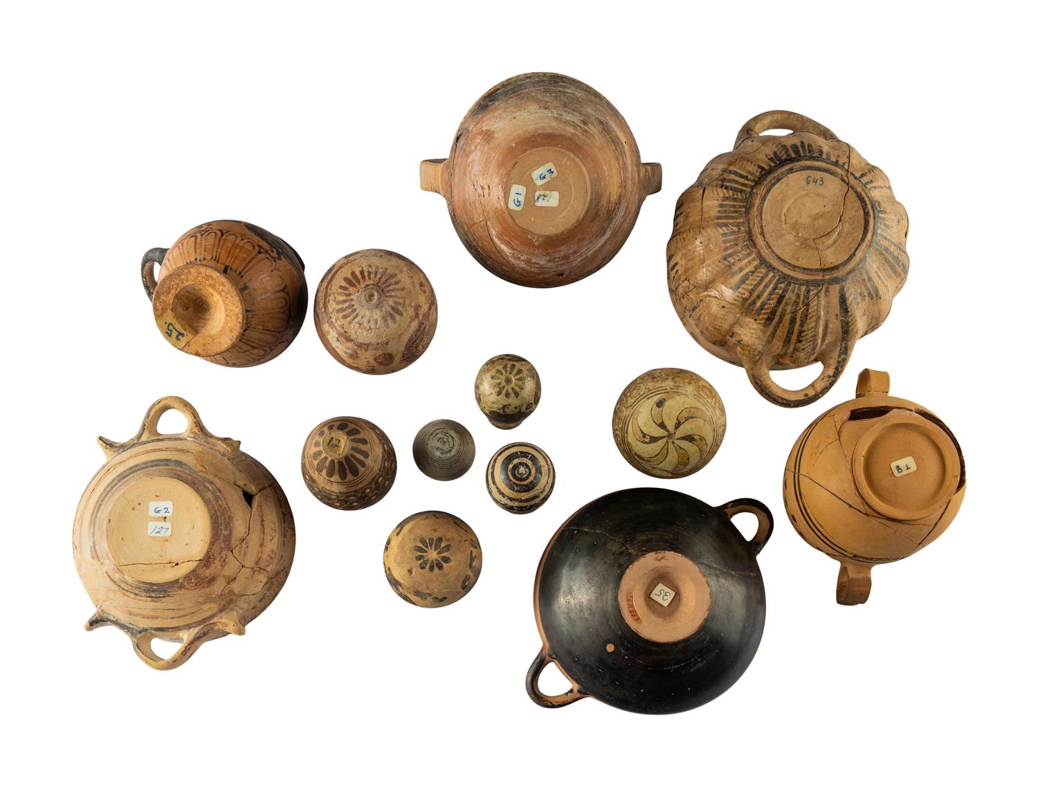 16 Greek and Etruscan Terracotta Vessels