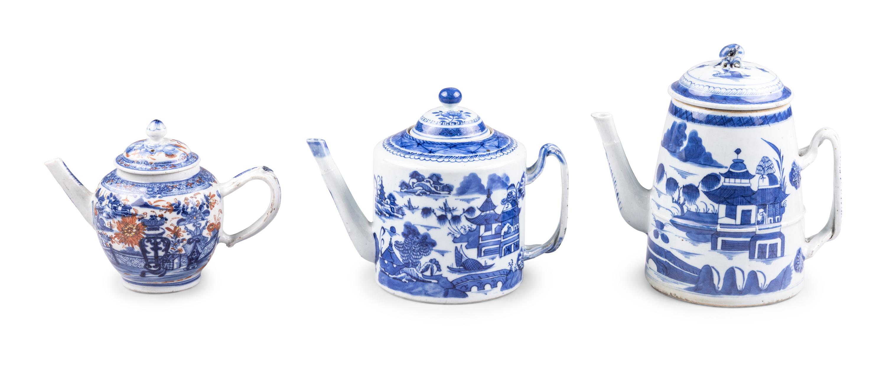 13 Chinese Export Blue and White Porcelain Articles
