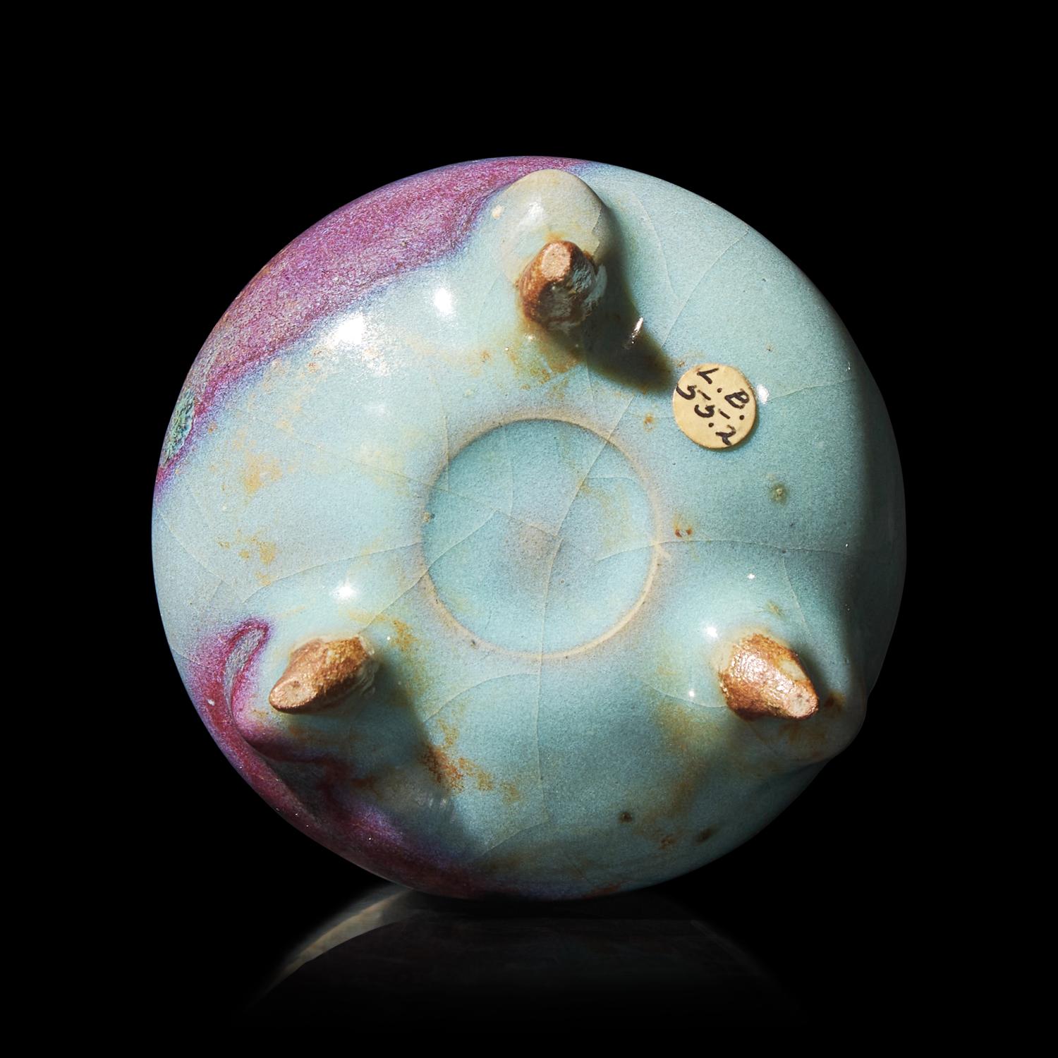 A Small Chinese Junyao Tripod Censer, Jin/Yuan Dynasty 金/元 鈞窯紫斑三足爐