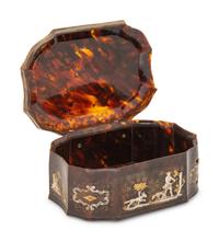 An Italian Gold and Mother of Pearl Inlaid Tortoise Shell Pique Snuff Box
