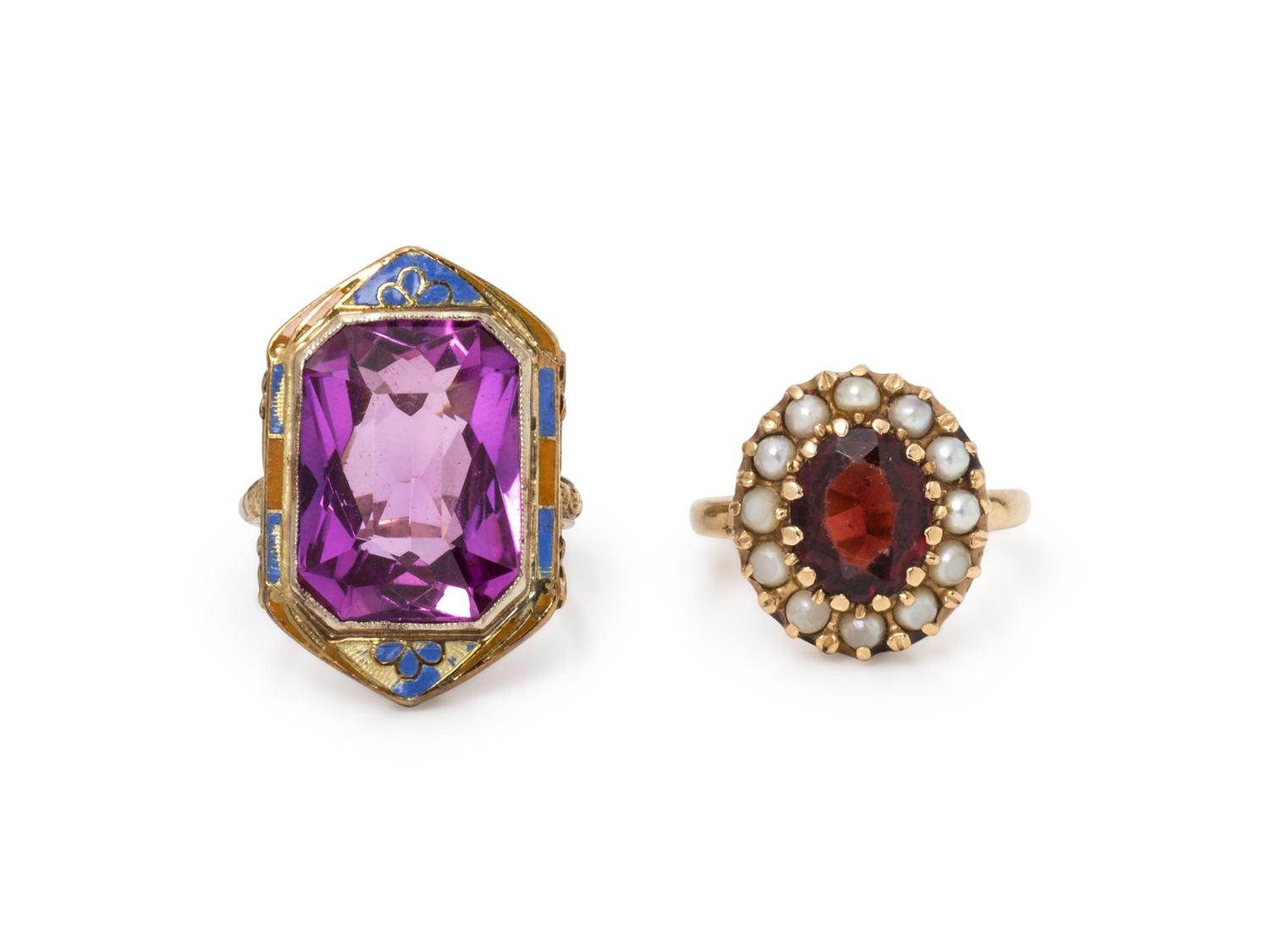 COLLECTION OF YELLOW GOLD AND GEMSTONE RINGS