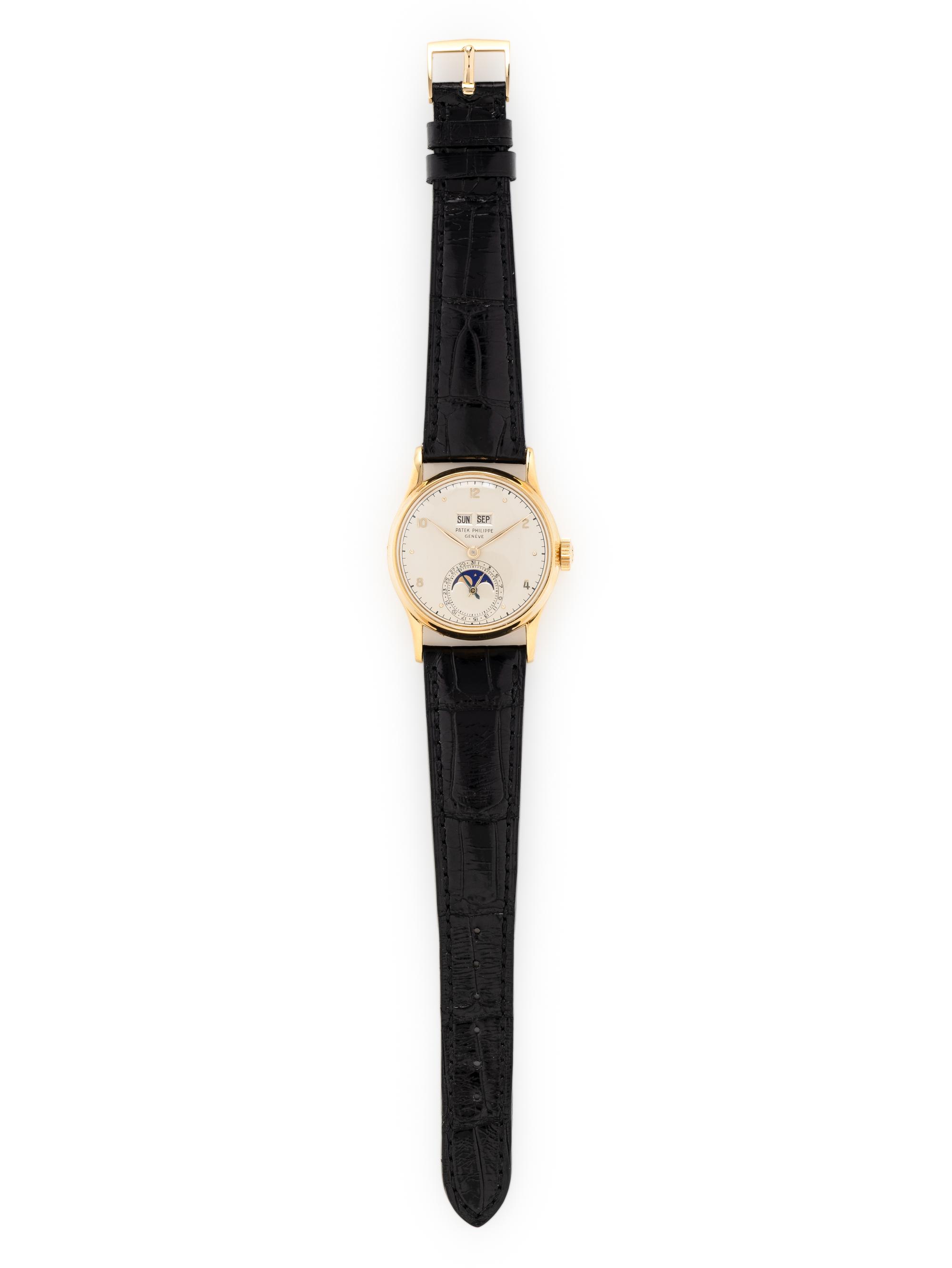 PATEK PHILIPPE, REF. 1526J 18K YELLOW GOLD PERPETUAL CALENDAR MOONPHASE WATCH, EXTRACT FROM THE ARCHIVES
