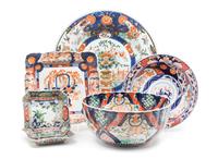 Six Imari Palette Porcelain Articles Diameter of largest 19 1/4 inches. — LATE 19TH CENTURY