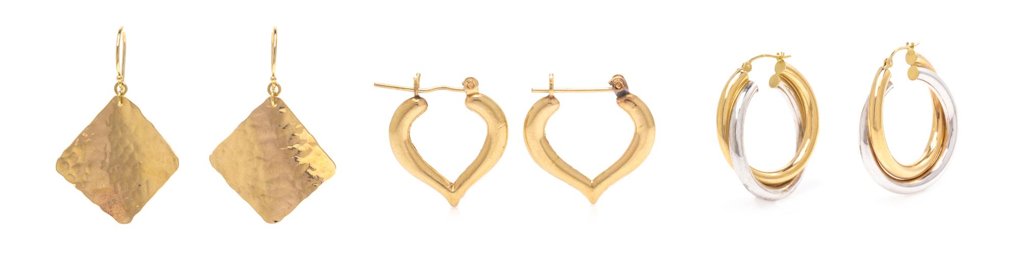 A Collection of 14 Karat Yellow Gold Jewelry, 25.10 dwts.