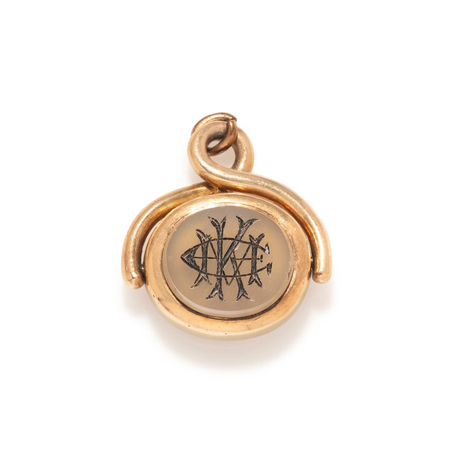A Roman Banded Agate with the Goddess Ceres — Set in a gold pendant