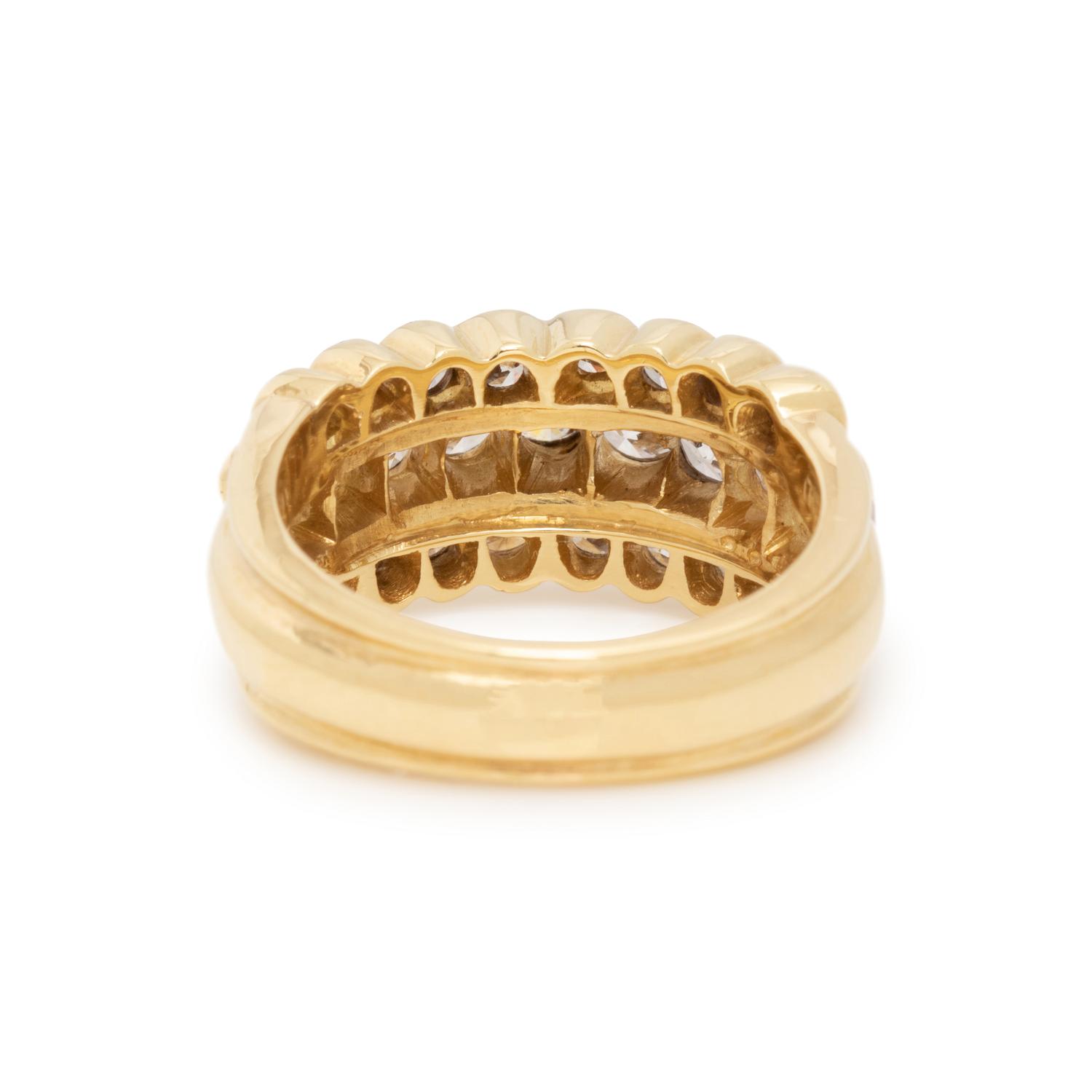 YELLOW GOLD AND DIAMOND RING