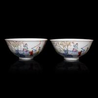 A Pair of Chinese Famille Rose 'Romance of the Western Chamber' Porcelain Bowls, 19th Century — 清晚期 粉彩西廂圖碗一對