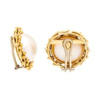 YELLOW GOLD AND MABÉ PEARL EARRINGS