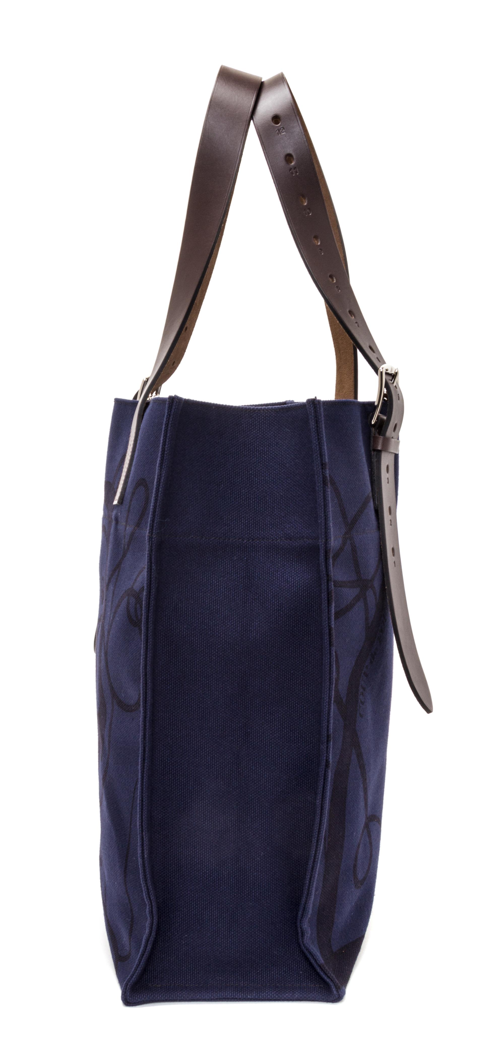 An Hermes Navy Etriviere Shopping Tote, 16" x 17" x 6".