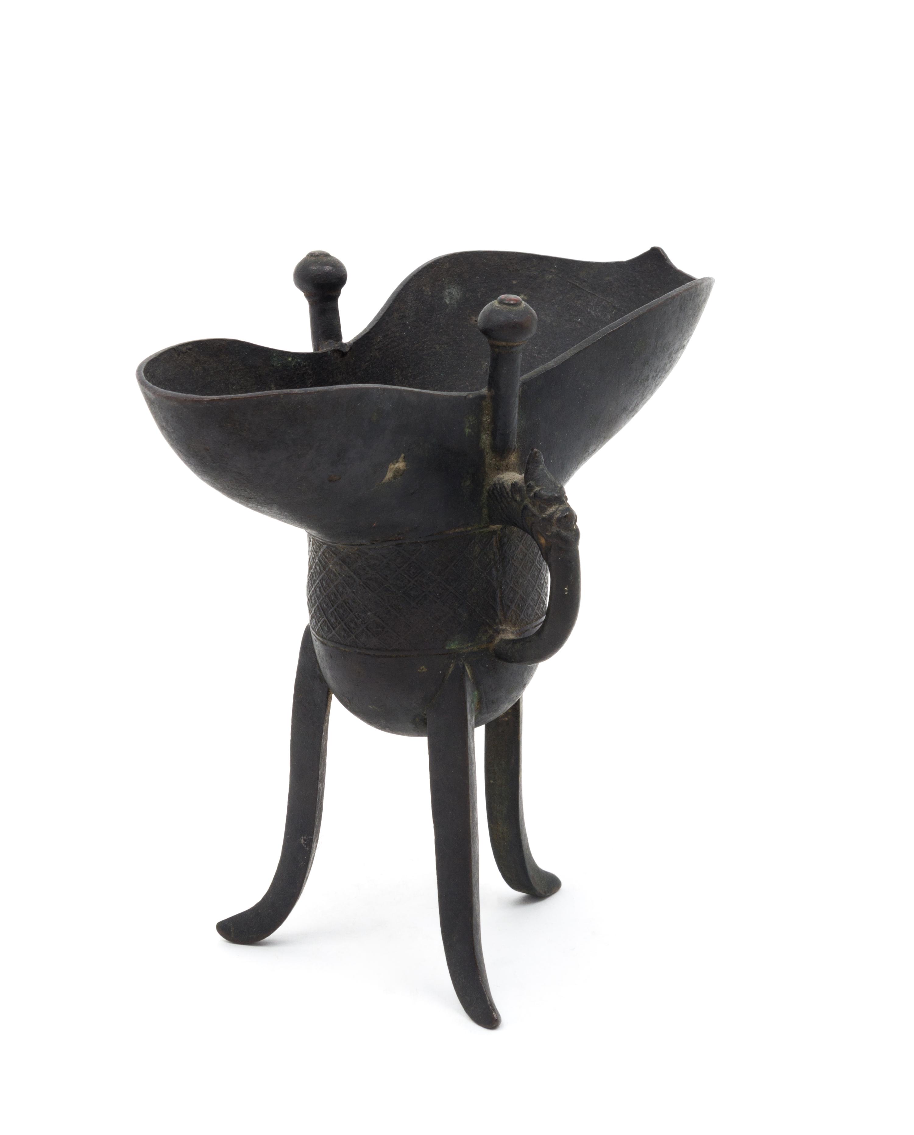 An Archaistic Bronze Wine Vessel, Jue — CHENGHUA PERIOD (1465-1487)