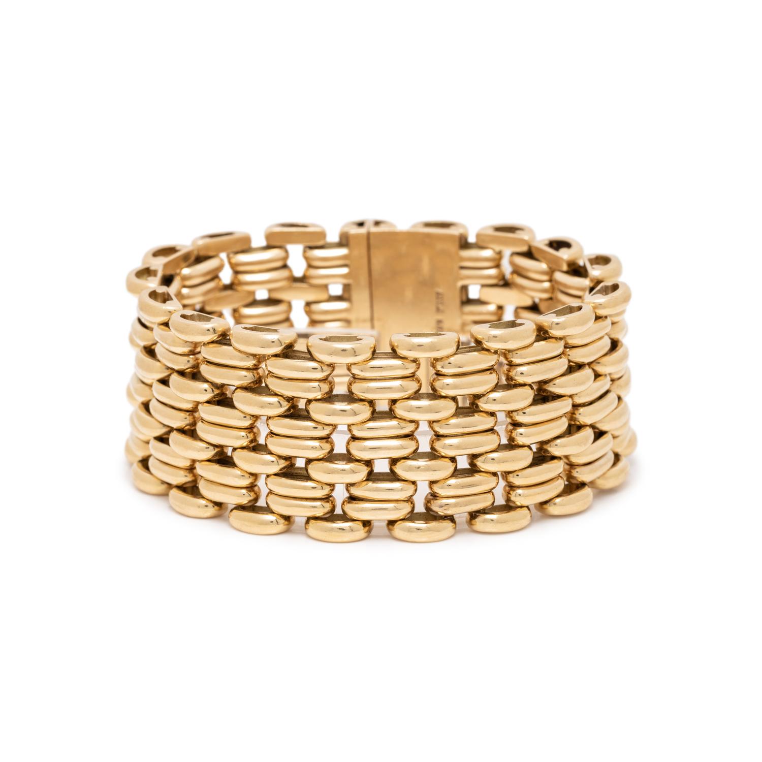 YELLOW GOLD NECKLACE AND BRACELET