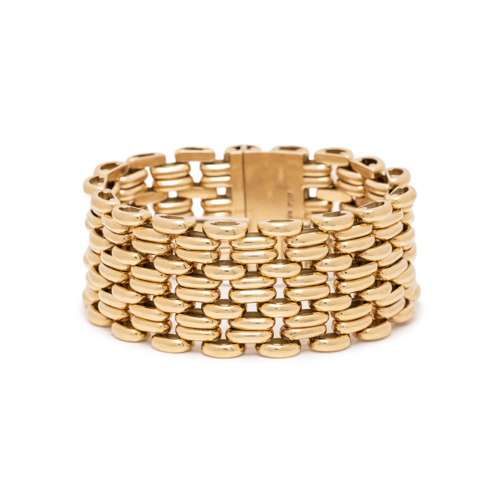 YELLOW GOLD NECKLACE AND BRACELET