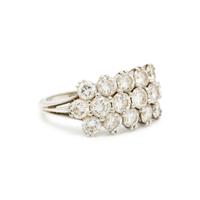 WHITE GOLD AND DIAMOND RING