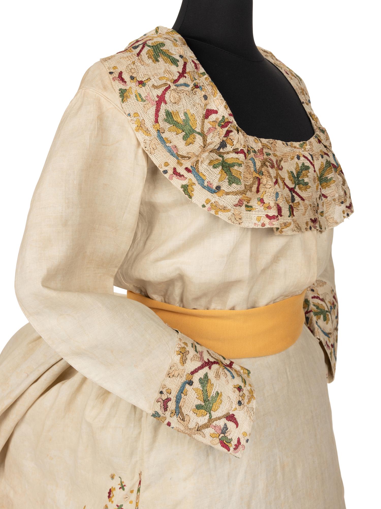 Linen Day Dress à la 18th Century with Embroidery, 1870-80s