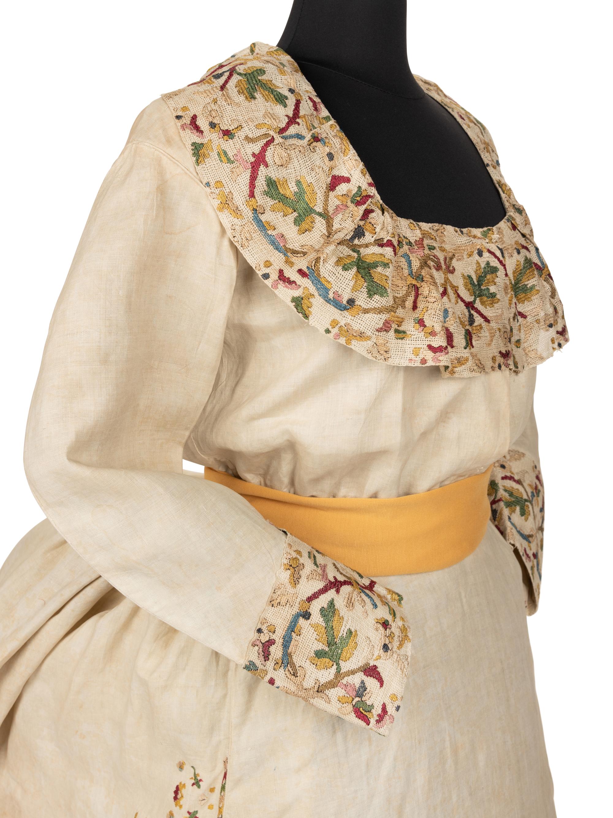 Linen Day Dress à la 18th Century with Embroidery, 1870-80s