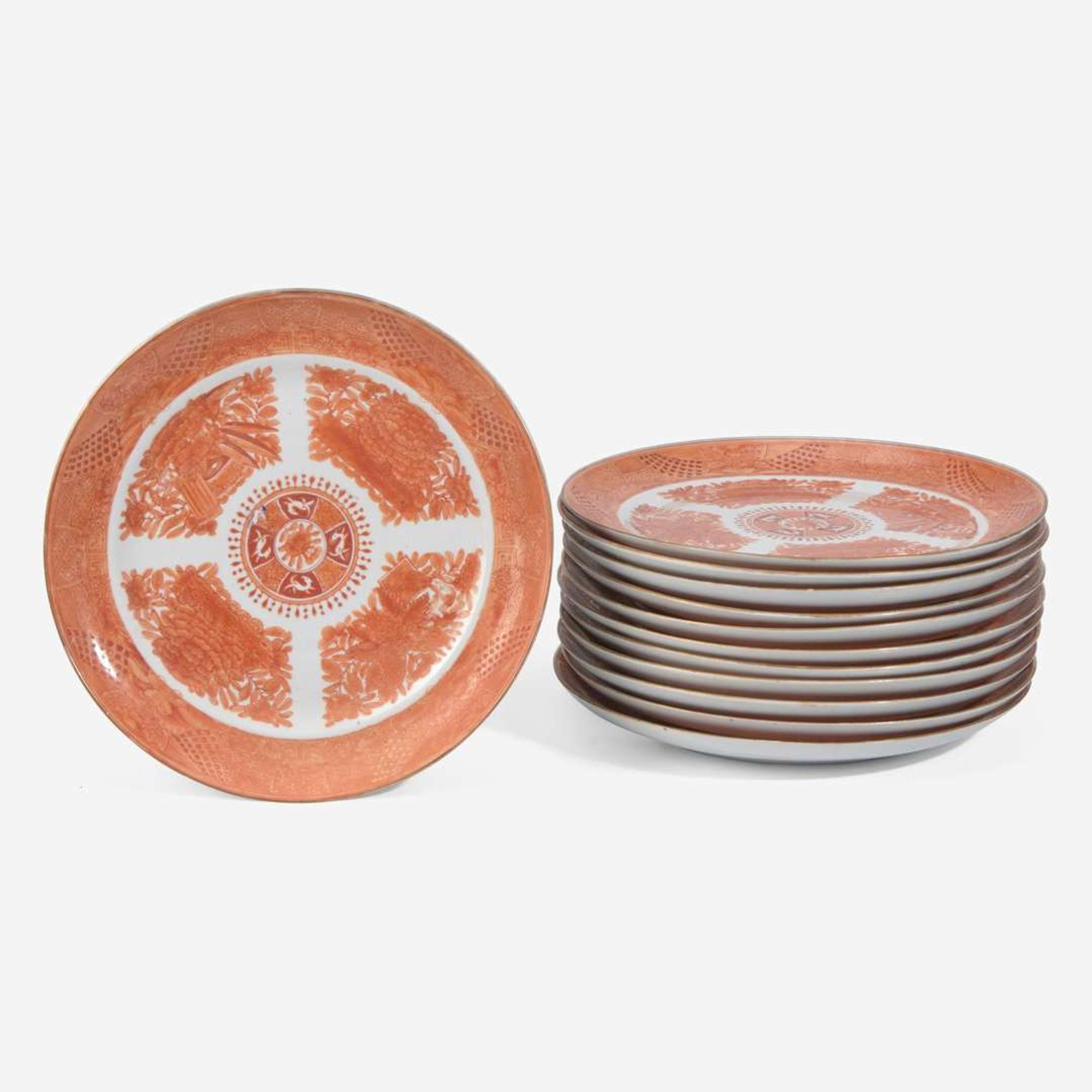 A set of twelve Chinese Export porcelain Orange Fitzhugh dinner plates circa 1800