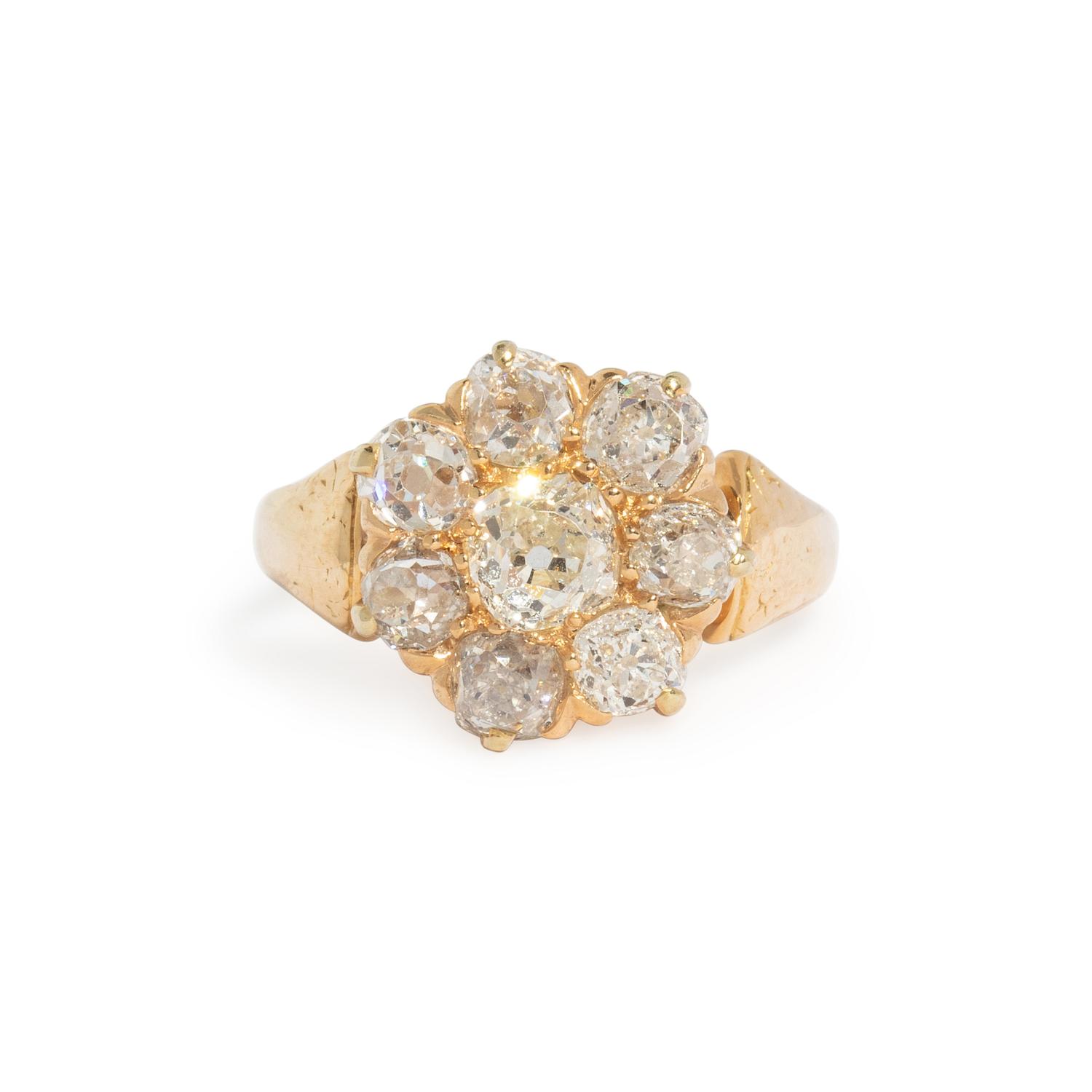 ANTIQUE, DIAMOND AND YELLOW GOLD CLUSTER RING