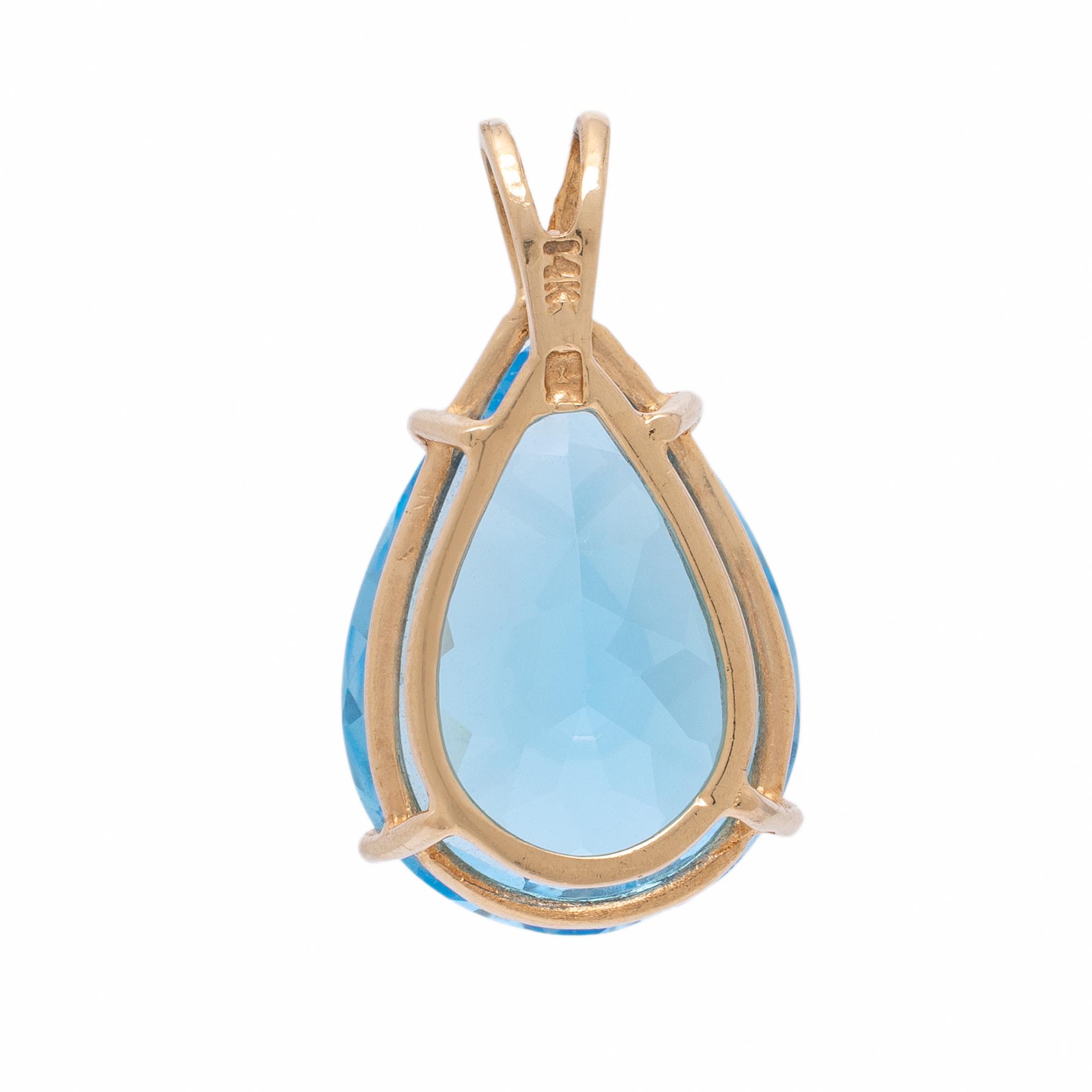 Blue Topaz and Yellow Gold Pendant