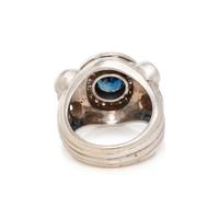 WHITE GOLD, SAPPHIRE AND DIAMOND RING